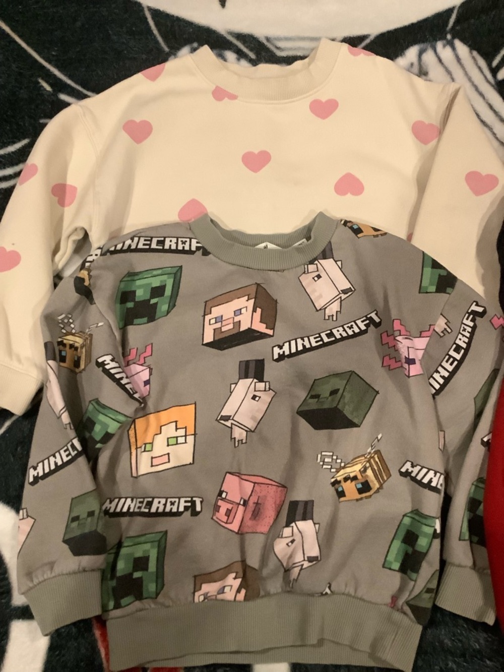 Sweatshirt bundle, lot of 5
